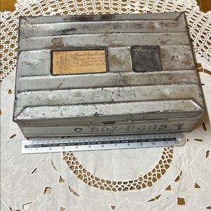 Vintage metal Egg shipping Box